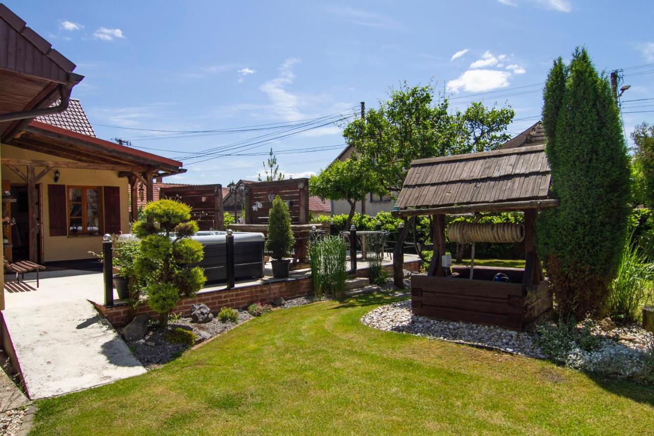 Apartmany Berries Valča Εξωτερικό φωτογραφία